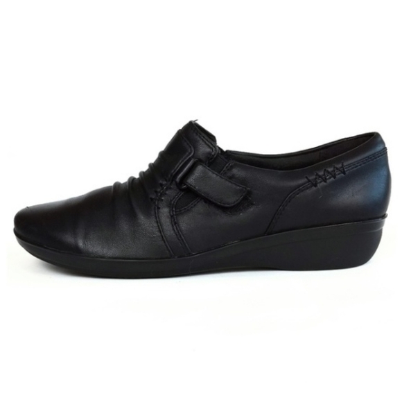 Clark's Black Ruched Leather Loafers - Picture 1 of 16